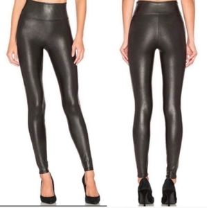 Spanx Faux Leather Leggings Size Small gunmetal